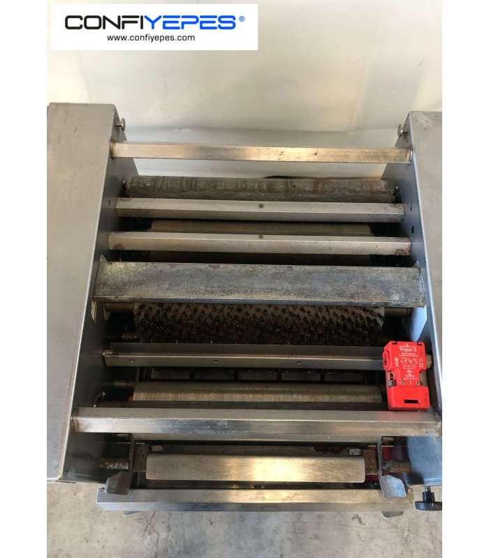 LIMPIADORA DE BANDEJAS JEROS