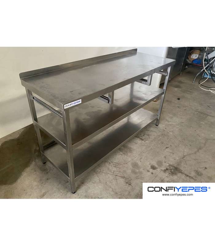 MESA MURAL DOS ESTANTES