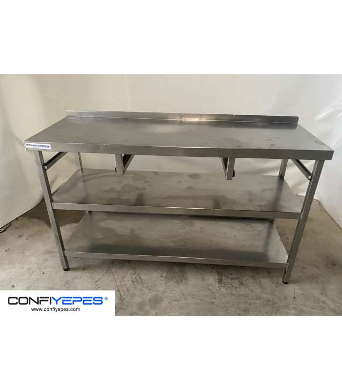 MESA MURAL DOS ESTANTES