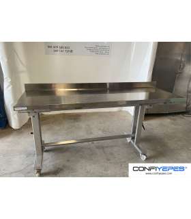 MESA DE TRABAJO CON RUEDAS