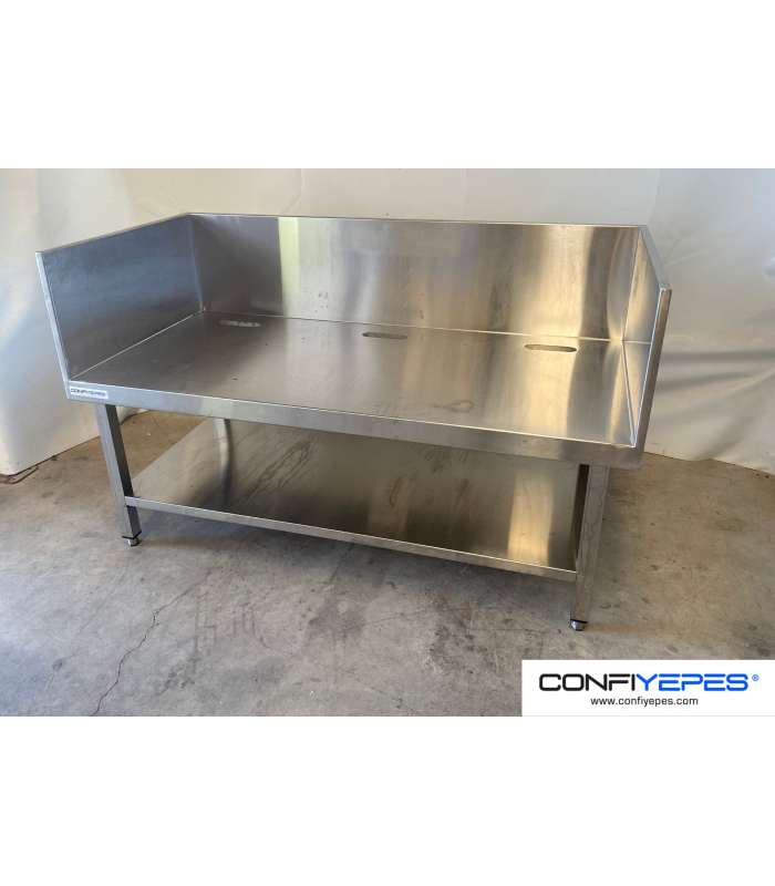 MESA MURAL BAJA CON PETO ALTO