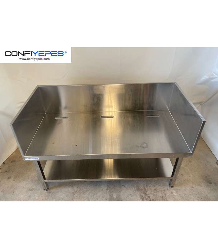 MESA MURAL BAJA CON PETO ALTO