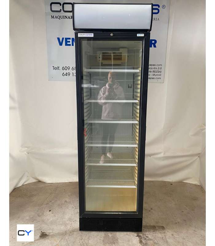 EXPOSITOR VERTICAL PUERTA DE CRISTAL EUROFRED