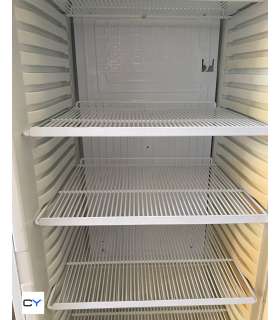 EXPOSITOR VERTICAL PUERTA DE CRISTAL EUROFRED