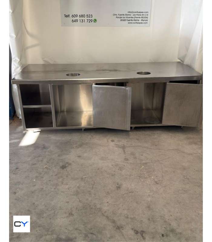 MESA CENTRAL ACERO INOX CON PUERTAS