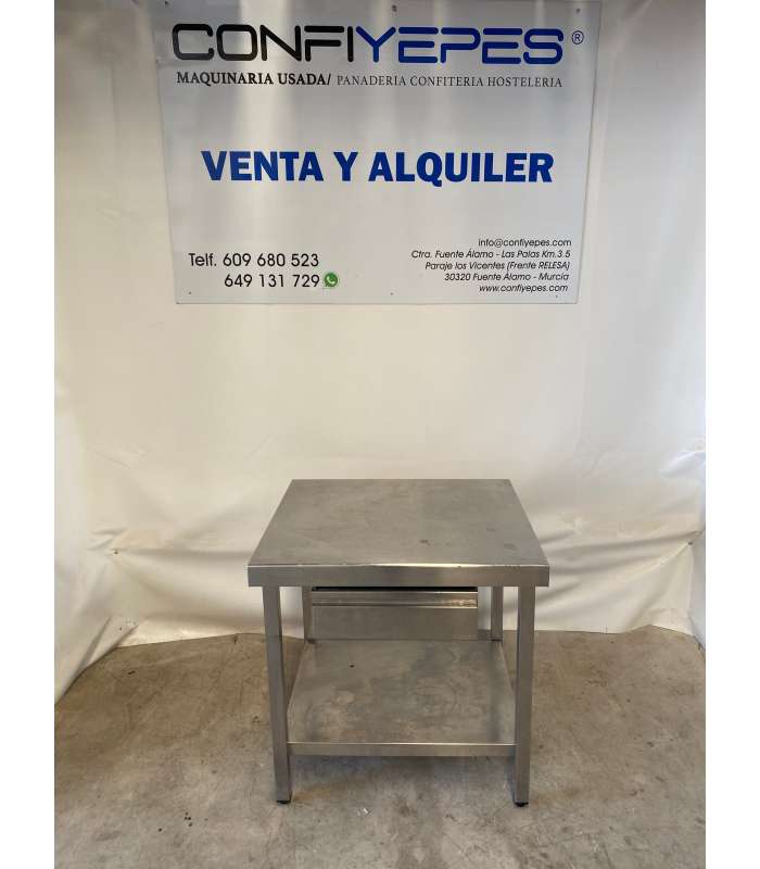 MESA CENTRAL CON CAJON Y LEJA