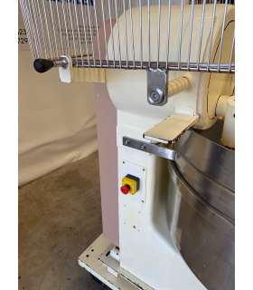AMASADORA BRAZOS 2V CON VOLQUETE COMEMA