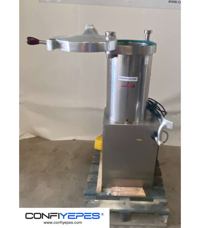 EMBUTIDORA TALSA CON PEDAL 40L