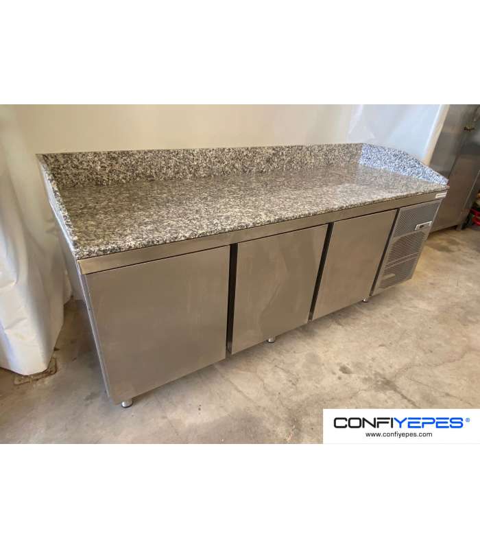 MESA REFRIGERADA CON ENCIMERA DE MÁRMOL COMERSA