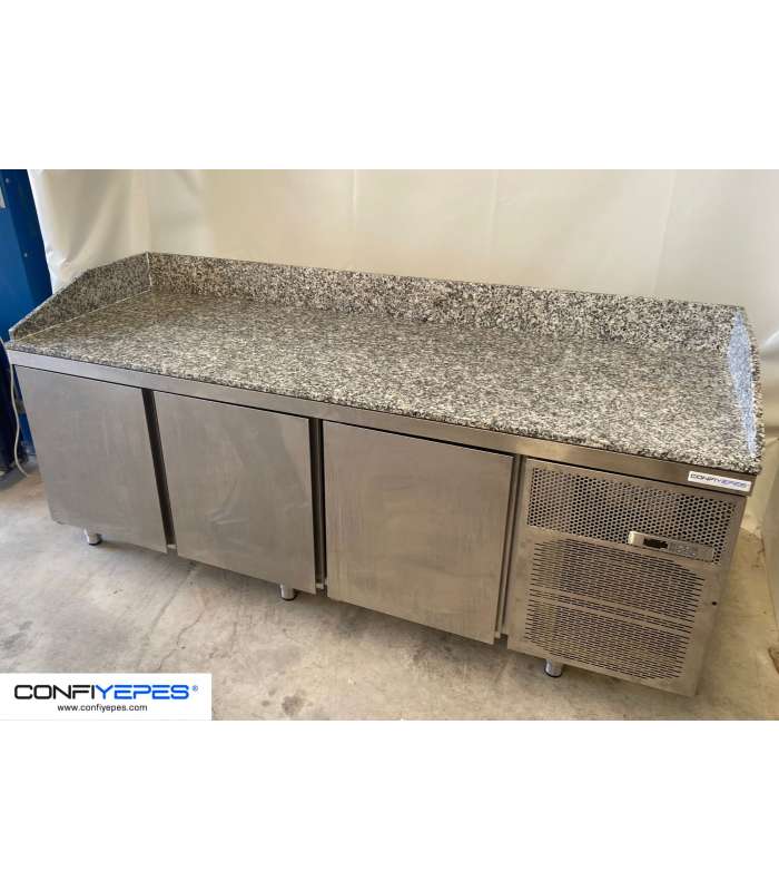 MESA REFRIGERADA CON ENCIMERA DE MÁRMOL COMERSA