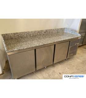 MESA REFRIGERADA CON ENCIMERA DE MÁRMOL COMERSA
