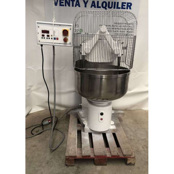 AMASADORA DE BRAZOS DOS VELOCIDADES CON PANEL COMEMA